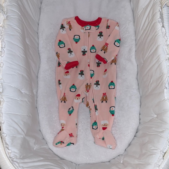 Warm Christmas/ winter onesie 🦌 🐧 ⛄️ - Picture 1 of 3